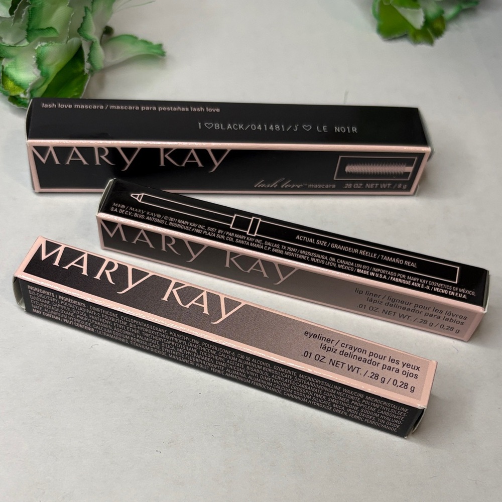 Mary Kay Lash Love Mascara in Black